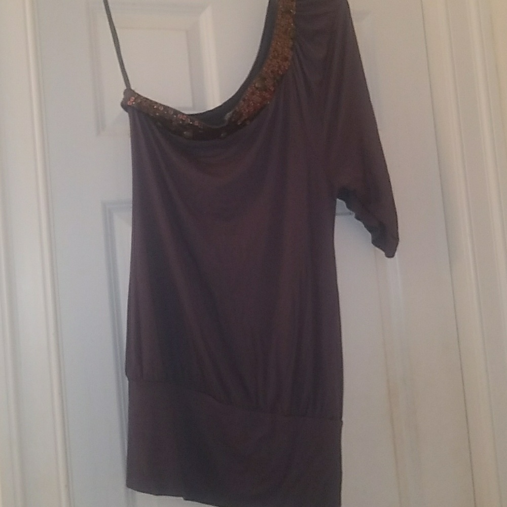 One Shoulder top